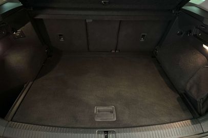 Car image 37