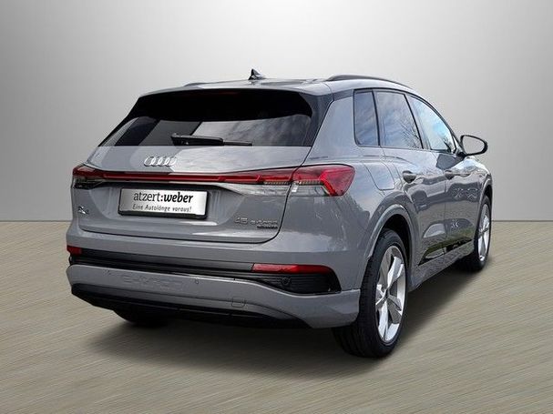 Audi Q4 45 quattro e-tron S-line 210 kW image number 3