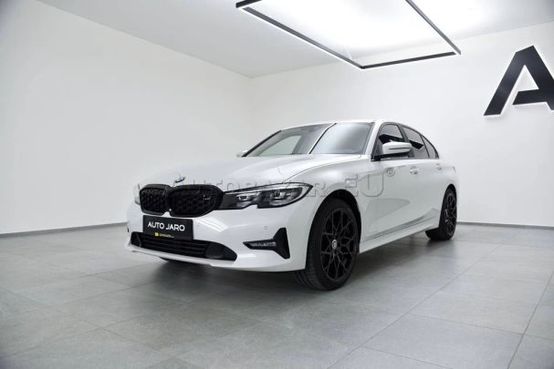 BMW 320d xDrive 140 kW image number 13