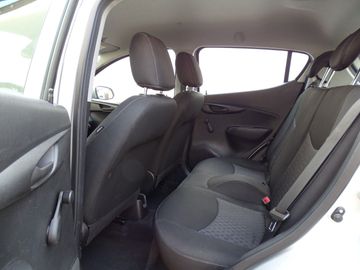 Car image 12