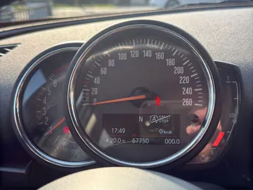 Car image 27