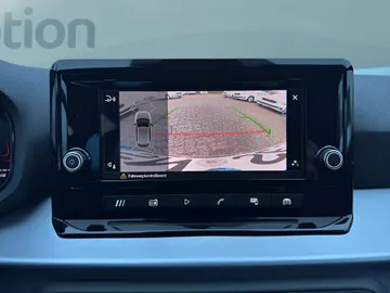 Car image 23