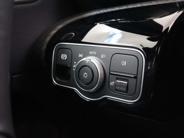 Car image 38