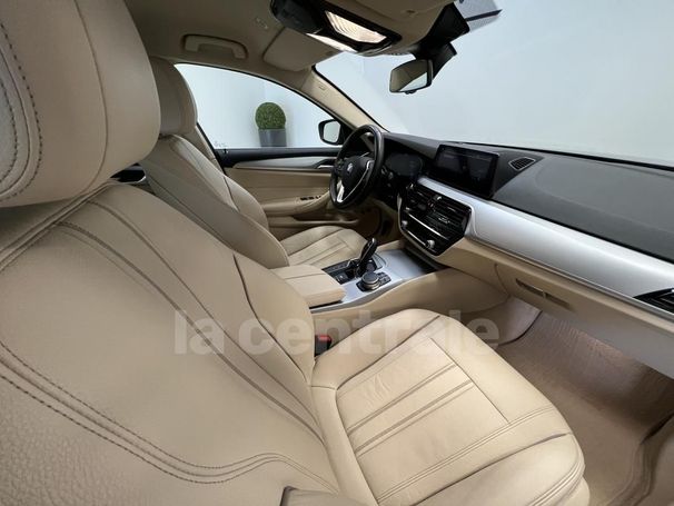 BMW 530 e 215 kW image number 15