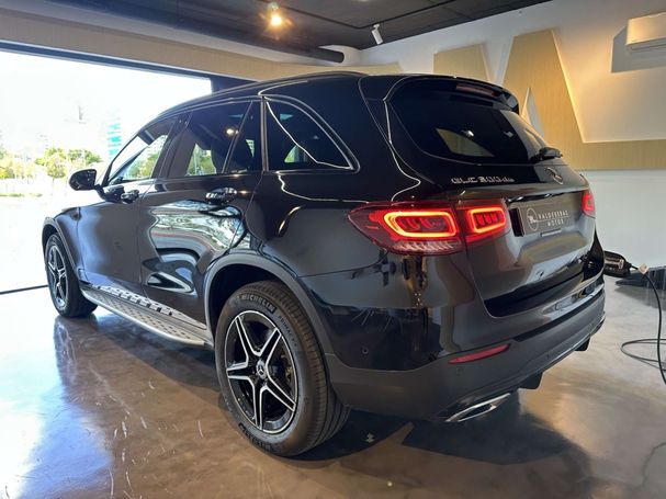 Mercedes-Benz GLC 300 de 4Matic 9G-Tronic 225 kW image number 3