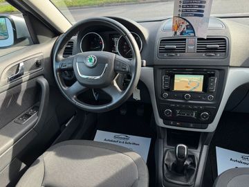 Car image 14