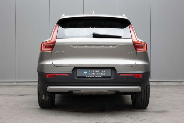 Volvo XC40 B4 Momentum 145 kW image number 6