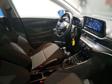 Car image 14