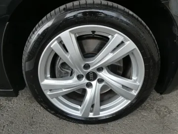 Car image 33