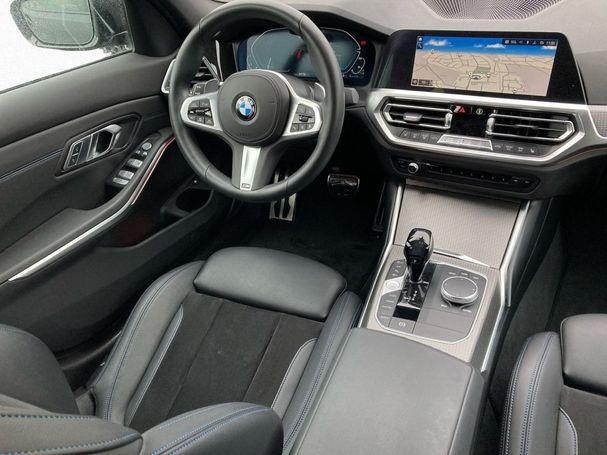 BMW 330e M Sport 215 kW image number 14