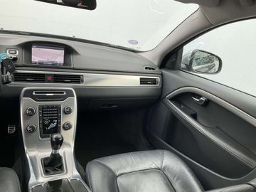 Car image 33