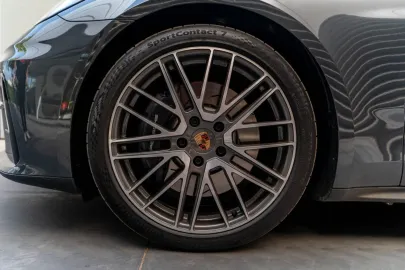 Car image 29