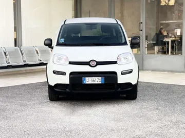 Car image 3