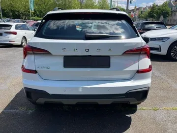 Car image 40