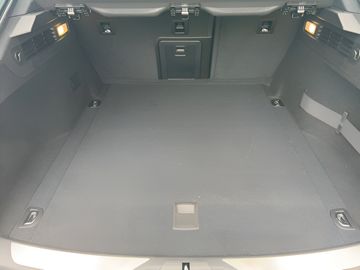 Car image 44