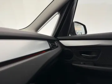 Car image 46