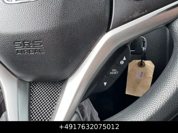 Car image 29