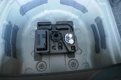 Car image 29