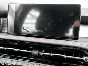 Car image 32