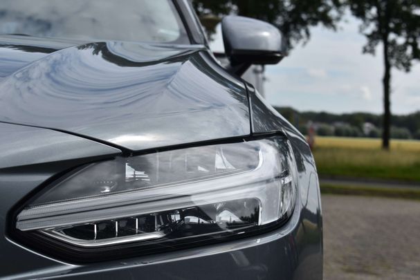 Volvo S90 T4 140 kW image number 3