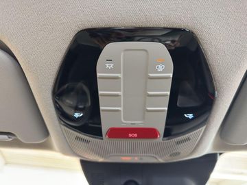 Car image 30