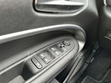 Car image 35