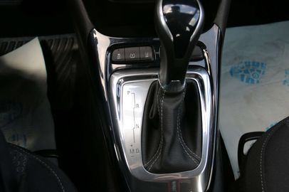 Car image 28