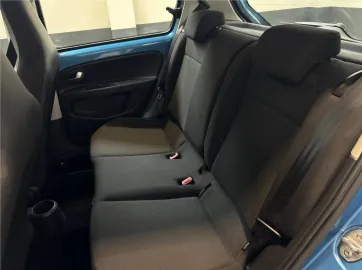 Car image 27