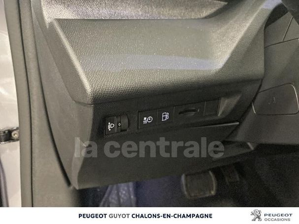 Peugeot 308 180 e-EAT8 133 kW image number 15