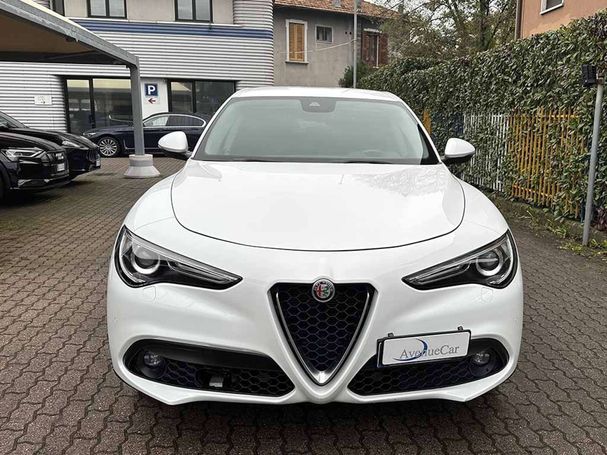 Alfa Romeo Stelvio 2.2 140 kW image number 3