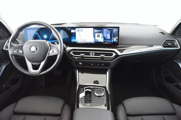 BMW 320d Touring xDrive 140 kW image number 12