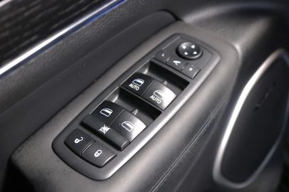 Car image 35