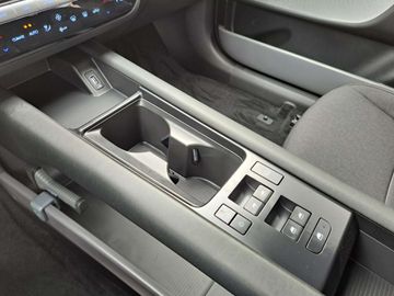 Car image 31