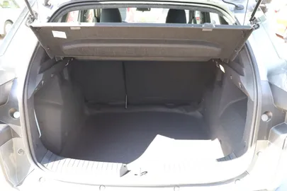 Car image 37