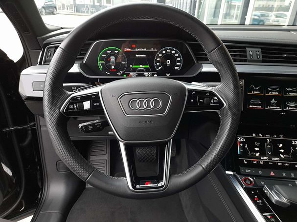 Audi e-tron quattro S-line 370 kW image number 9