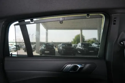 Car image 33