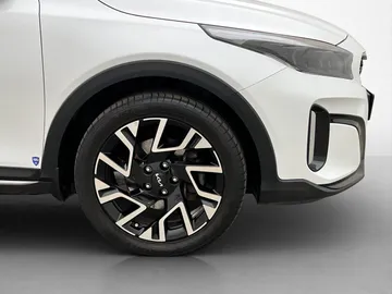 Car image 29