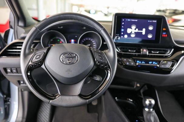 Toyota C-HR 90 kW image number 22