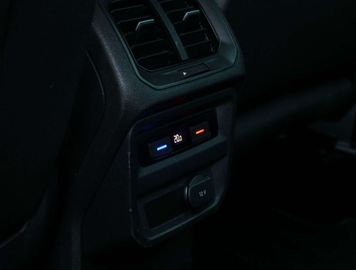 Car image 36