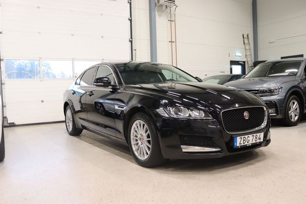 Jaguar XF 20d 135 kW image number 2