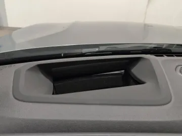 Car image 33