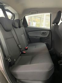 Car image 31