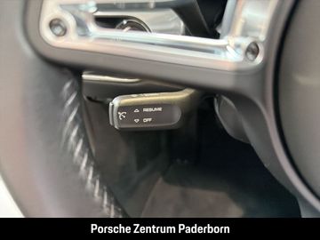 Car image 33