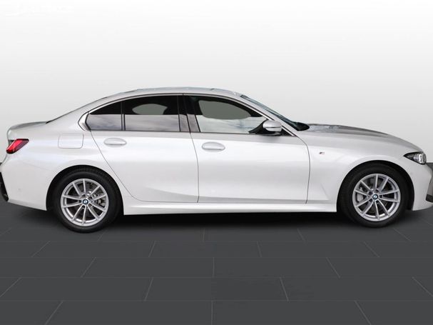 BMW 330i xDrive 190 kW image number 2