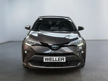 Car image 3