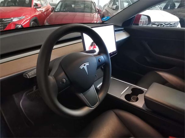 Tesla Model 3 Performance AWD 377 kW image number 4