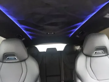 Car image 37