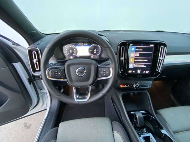 Volvo XC40 T4 95 kW image number 16