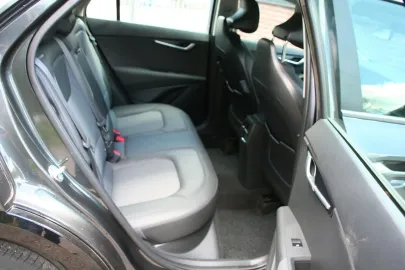 Car image 39
