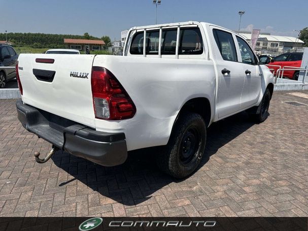 Toyota Hilux Double D Cab 2.4 4D 4WD 110 kW image number 3